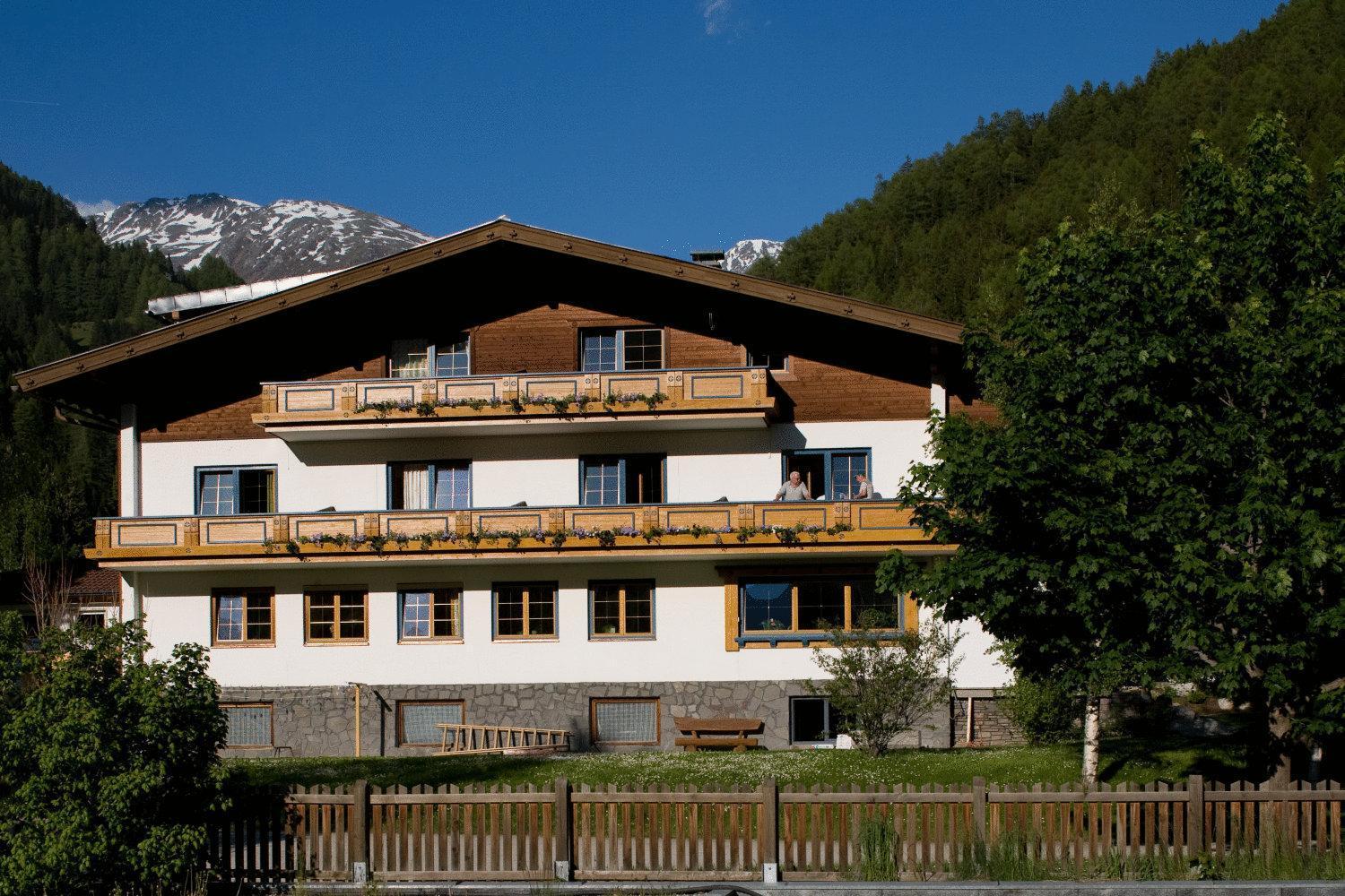 Ferienhaus Alpina Kals-am Großglockner Exteriör bild